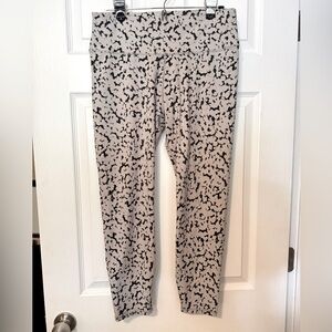 Varley Black and Cement Patterned Crop Leggings